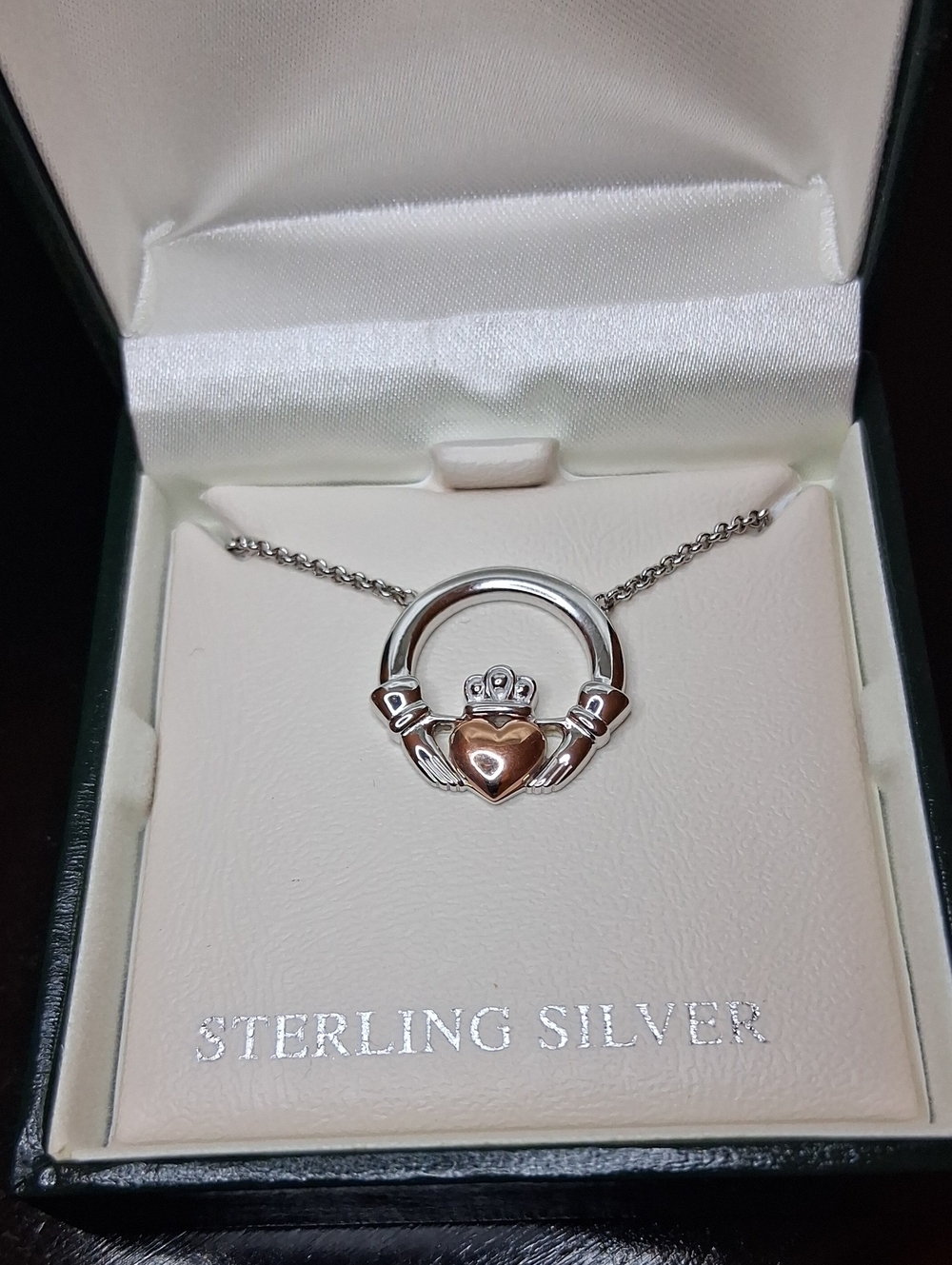 925 Ireland Marked By Solvar Claddagh Necklace New